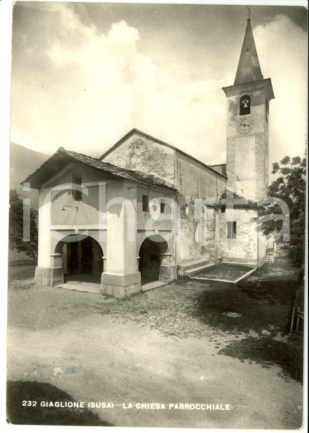Cartolina originale da collezione 1951 GIAGLIONE (TO) Veduta della chiesa parrocchiale *Cartolina FG VG 1