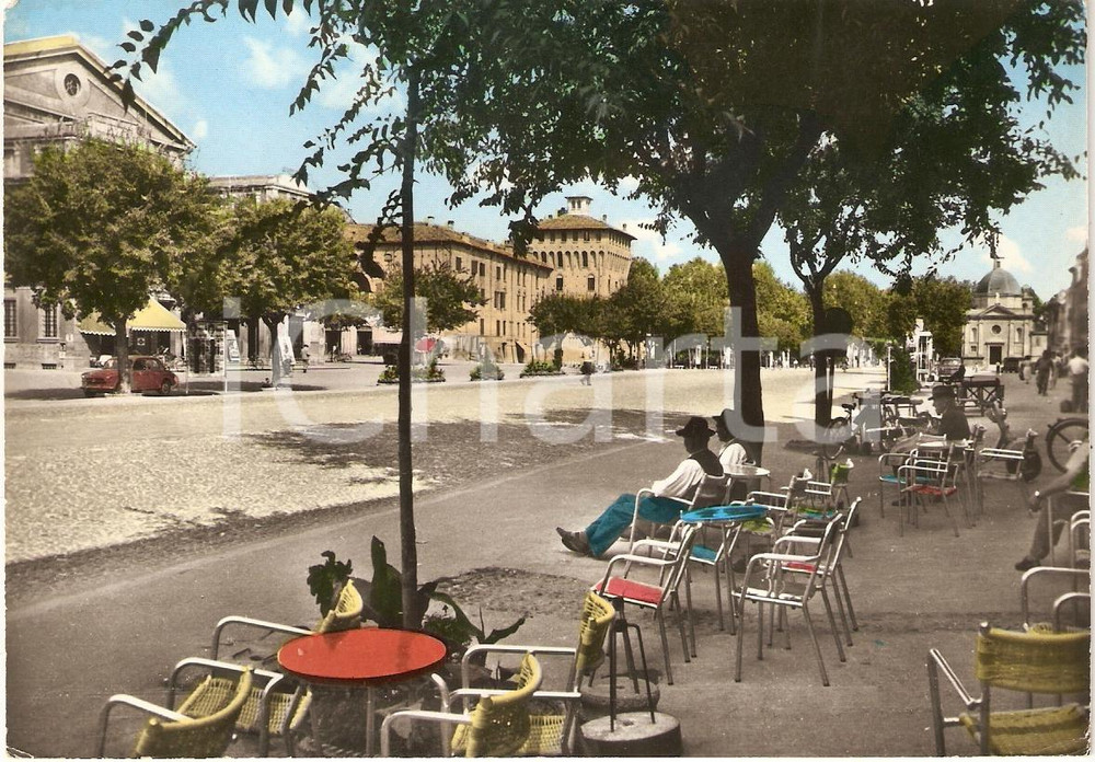 Cartolina originale da collezione 1964 MIRANDOLA MO Piazza Costituente Panorama ANIMATA Cartolina FG VG 1