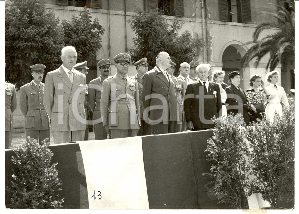Fotografia d epoca originale 1950 ROMA GRANATIERI DI SARDEGNA Gen. Carlo MELOTTI alla Festa della Bandiera 1
