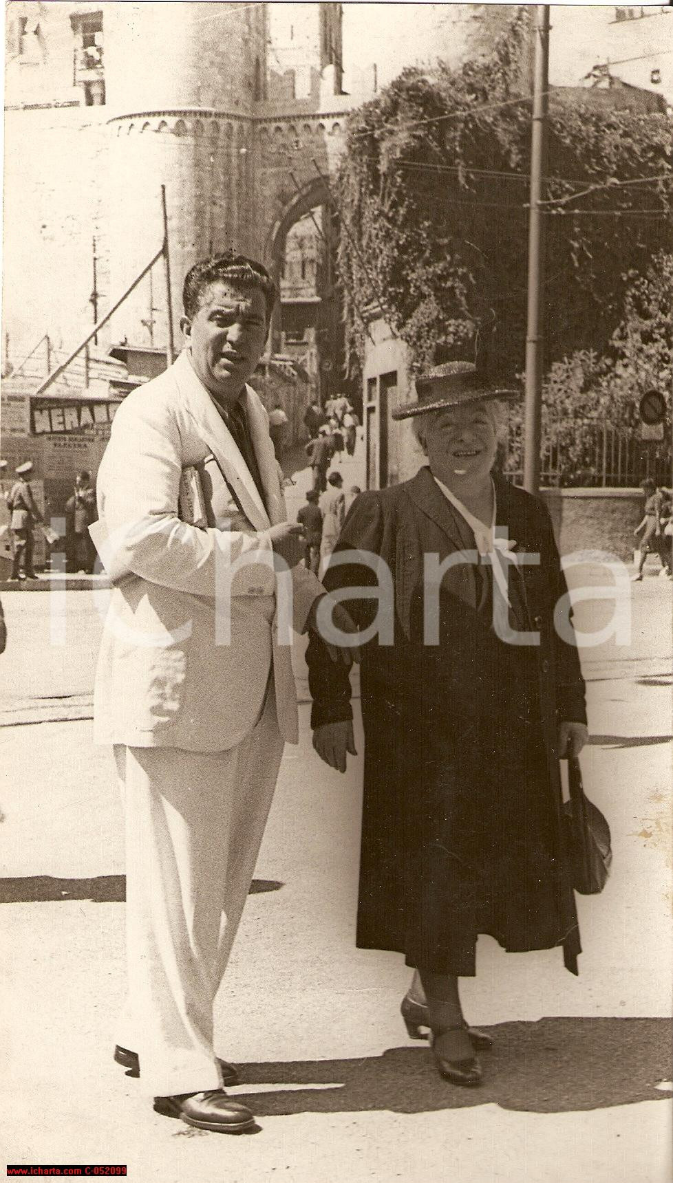 Fotografia d'epoca originale 1941 GENOVA Ritratto di FLAVIA STENO a Porta Soprana 1