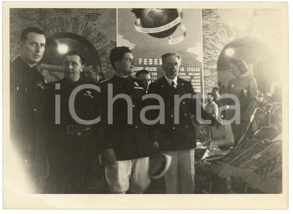 Fotografia d'epoca originale 1940 VERONA Tullio CIANETTI inaugura la VII mostra delle pesche *Foto 1