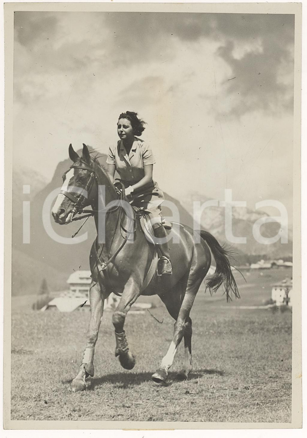 Fotografia d'epoca originale 1938 Cortina d'Ampezzo, equitazione, donna a cavallo 1
