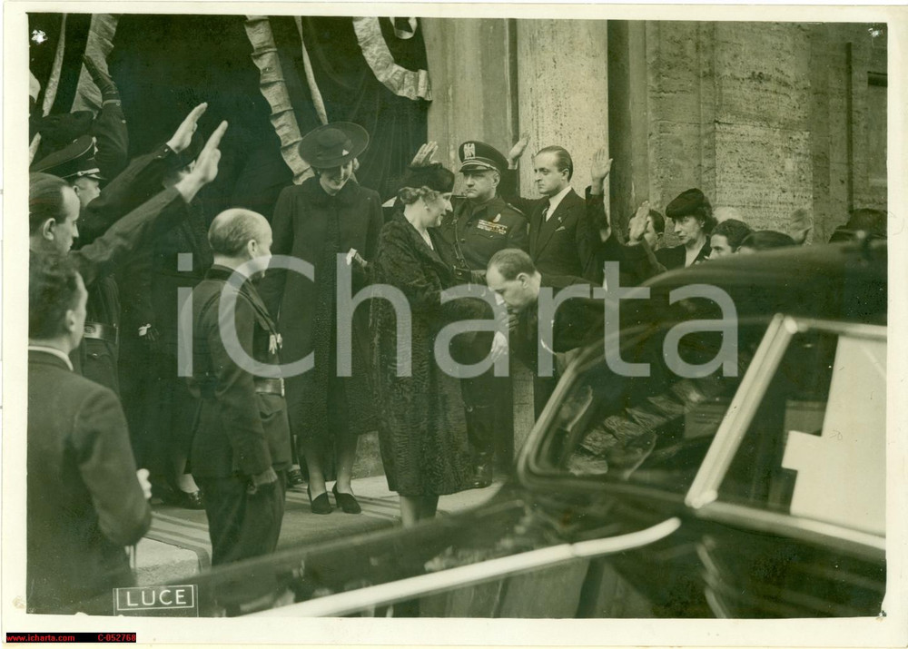 Fotografia d'epoca originale 1939 ROMA Ex regina di SPAGNA messa per Primo DE RIVERA 1