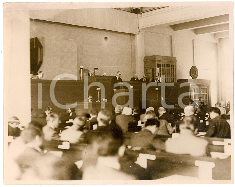Fotografia d epoca originale 1933 LONDON CONFERENCE Arthur CAHMBERLAIN s speech 1