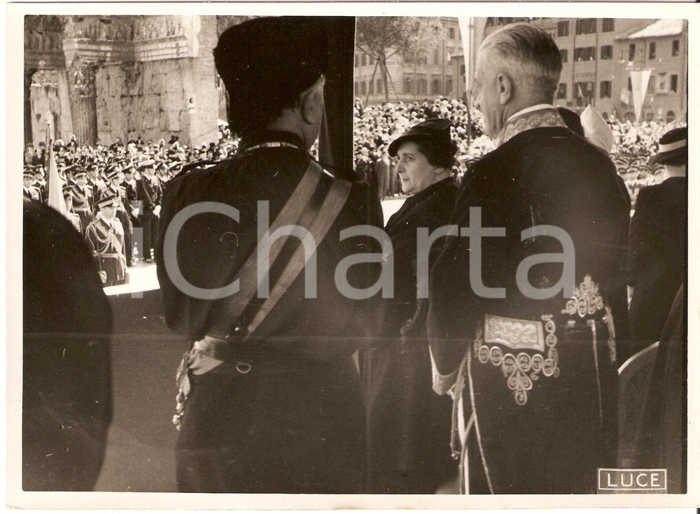 Fotografia d epoca originale 1936 ROMA Festa dello Statuto  Visione dalla Tribuna Reale durante rivista Foto 1