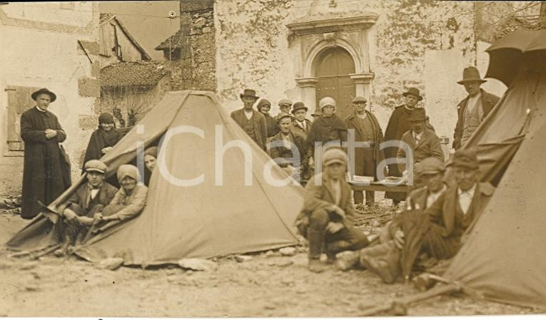 Fotografia d epoca originale 1930 ca TOLMEZZO UD Sfollati alla frazione di CANEVA 1