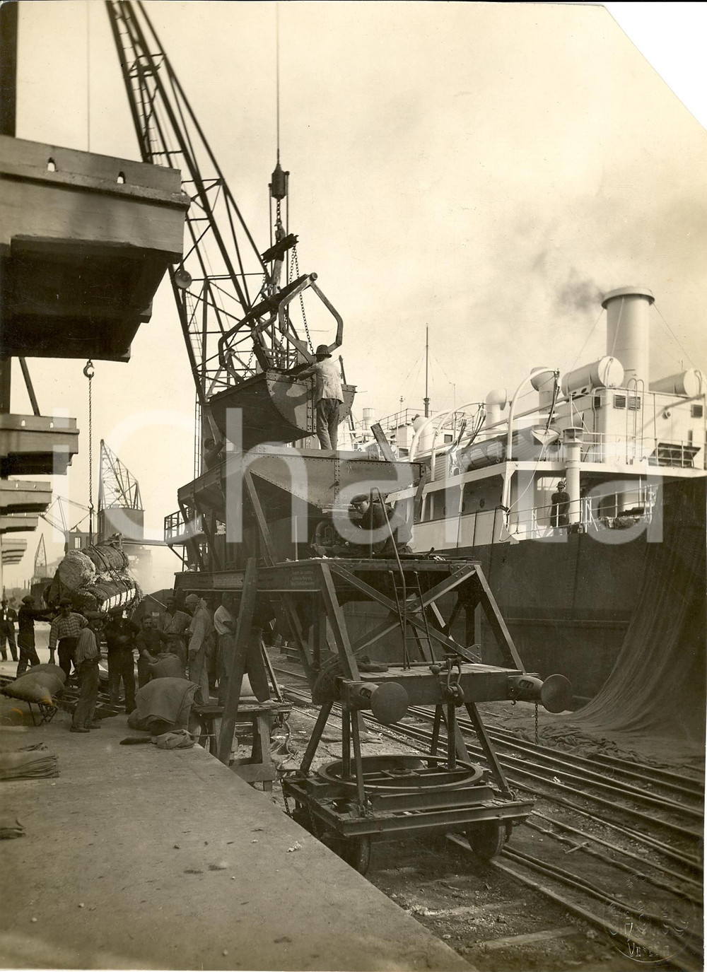 Fotografia d'epoca originale 1950 circa VENEZIA Operai al lavoro al porto REAL PHOTO 1