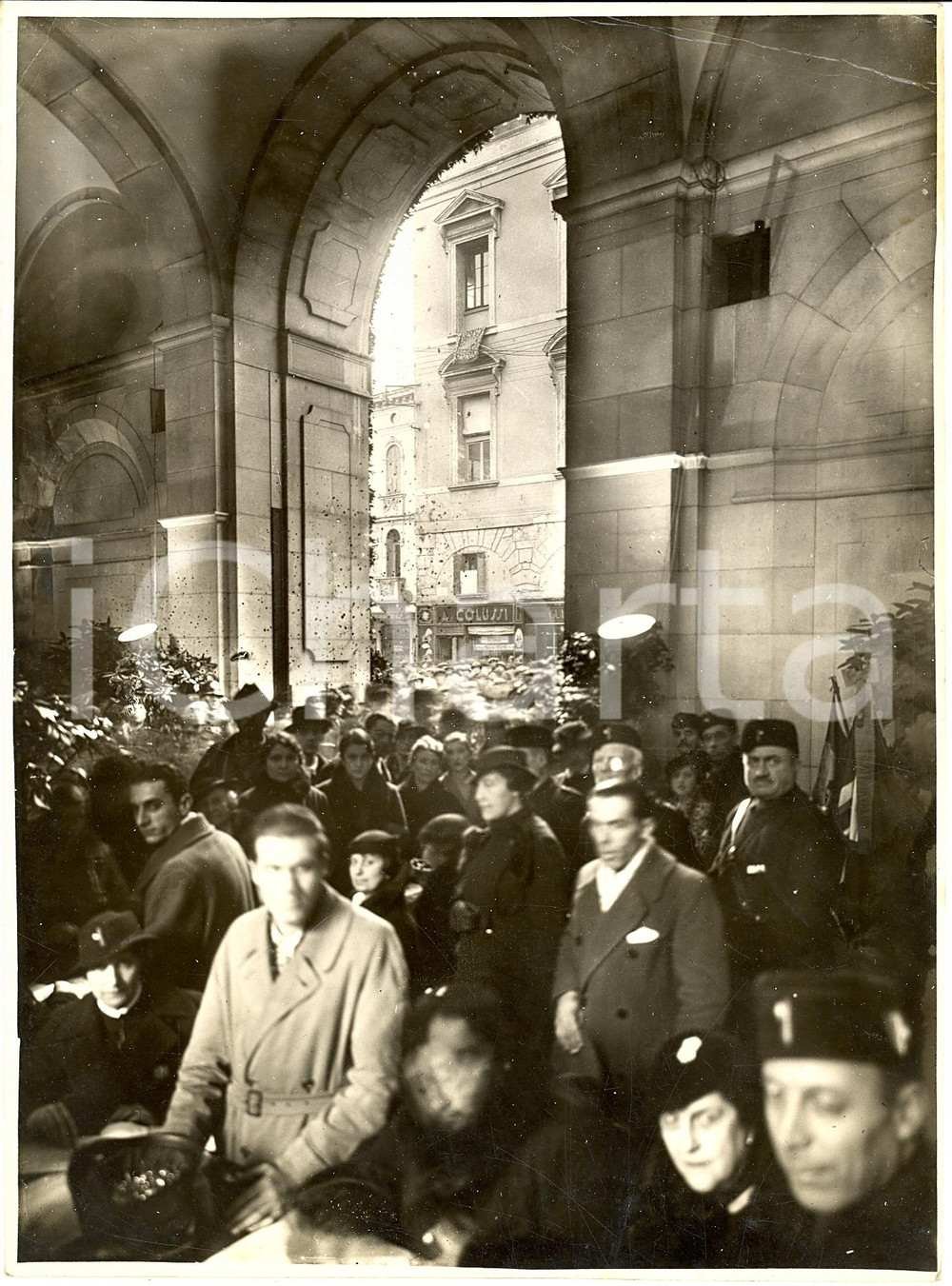 Fotografia d'epoca originale 1935 PADOVA Folla accorre per la Giornata della Fede *Fotografia 1