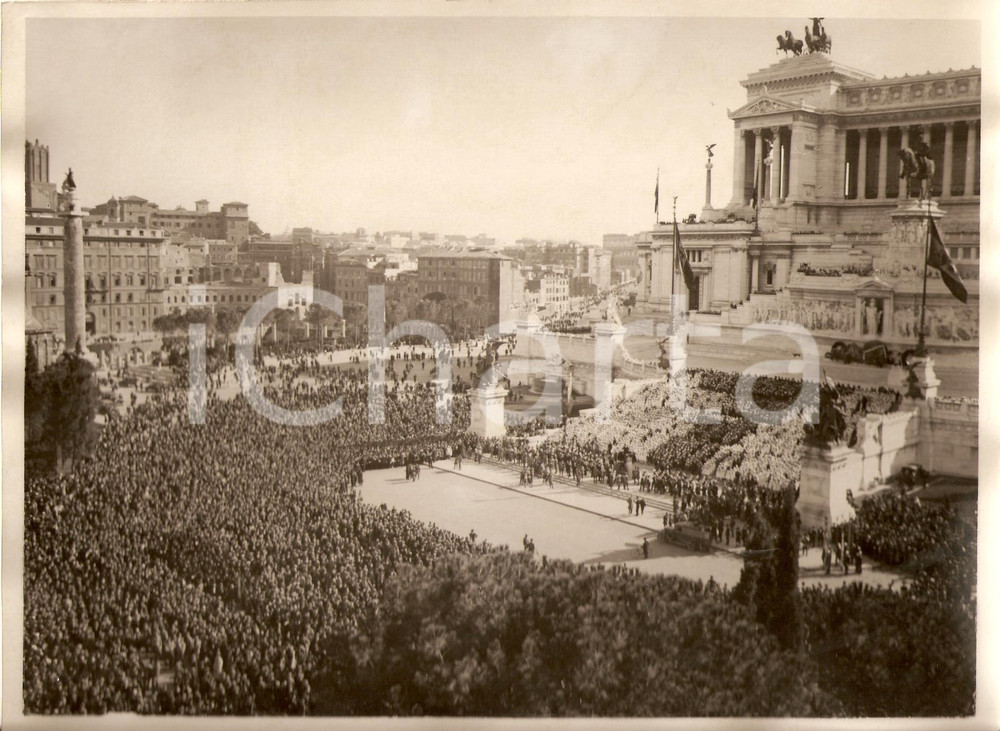 Fotografia d'epoca originale 1932 ROMA Piazza VENEZIA Saggio corale delle Scuole dell'Urbe *Fotografia 1