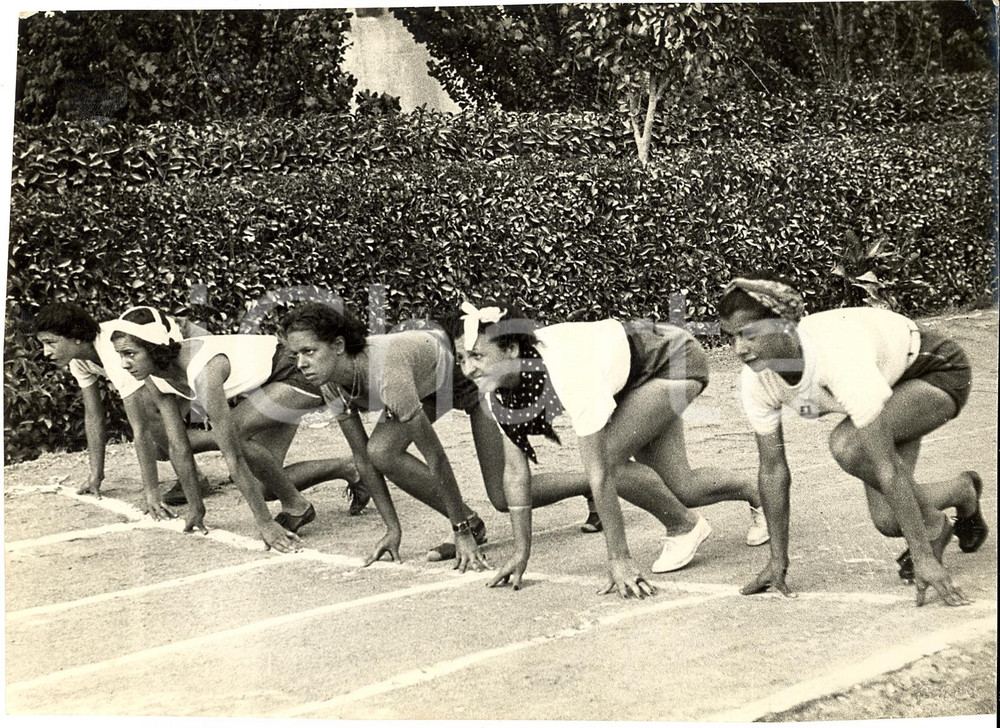 Fotografia d'epoca originale 1937 ATLETICA LEGGERA Atlete al via podismo femminile *Fotografia 1