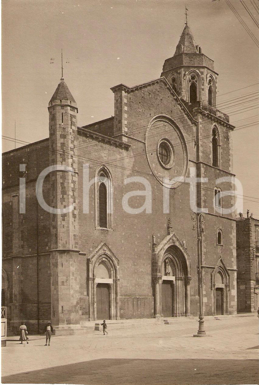 Fotografia d'epoca originale 1932 LUCERA (FG) Veduta della Cattedrale Foto ANIMATA 1