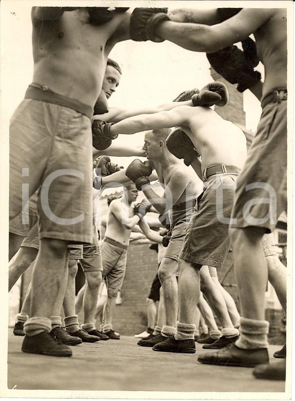 Fotografia d'epoca originale 1937 U.S.A. BOXE Allenamenti soldati VERA FOTO 1