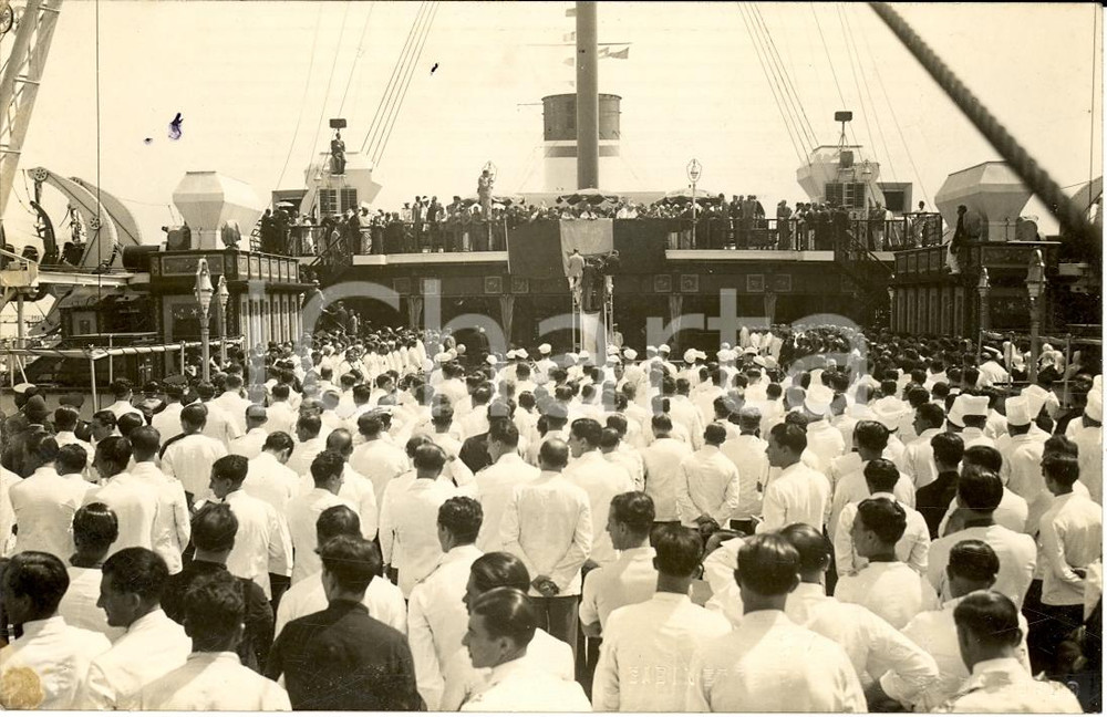 Fotografia d'epoca originale 1933 NAPOLI L'equipaggio del REX ascolta Costanzo CIANO 1