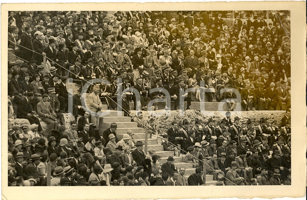 Fotografia d'epoca originale 1935 ca SIRACUSA VITTORIO EMANUELE III al teatro greco 1
