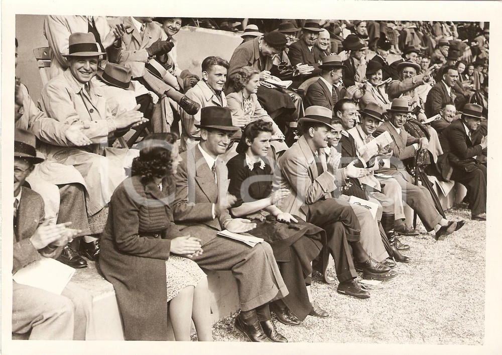Fotografia d'epoca originale 1939 ROMA IPPICA Folla a Piazza di Siena assiste a COPPA MUSSOLINI *Fotografia 1