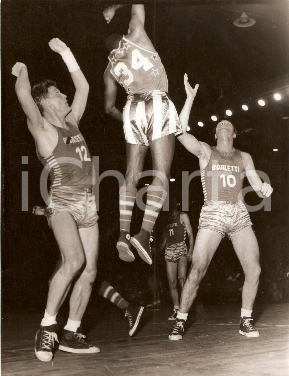 Fotografia d'epoca originale 1952 MILANO OLIMPIA Borletti vs HARLEM GLOBETROTTERS - Foto (1) 1