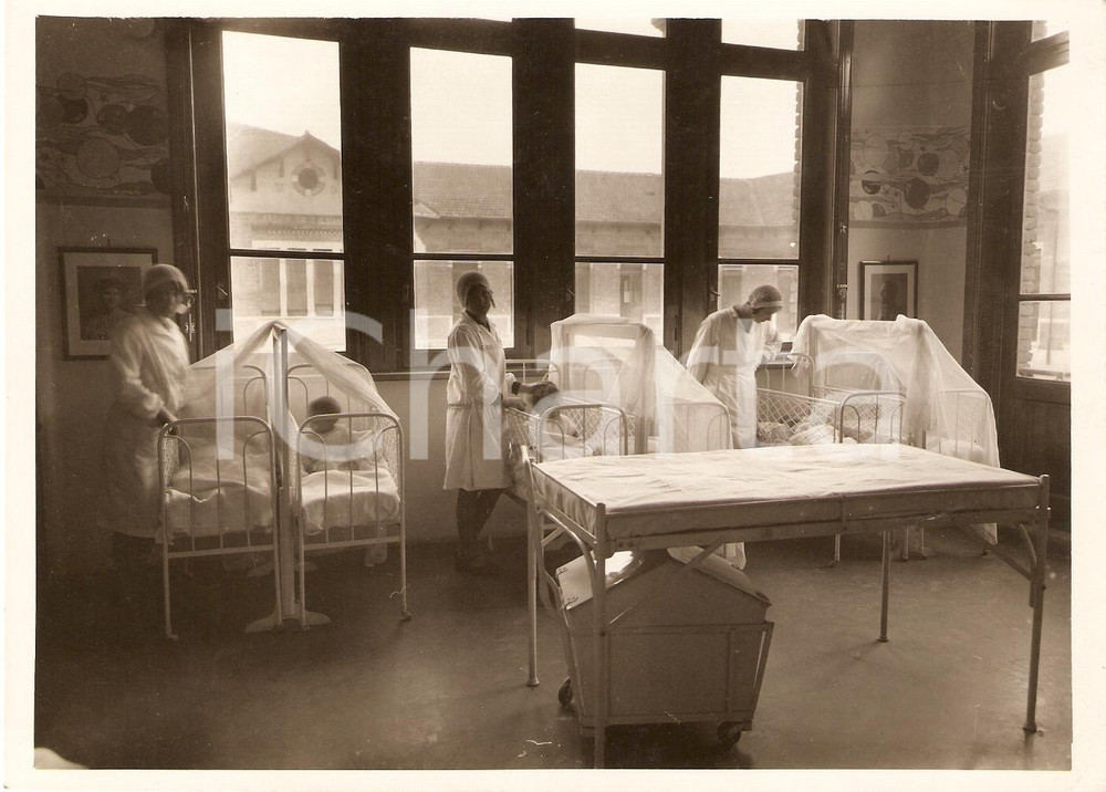 Fotografia d'epoca originale 1930 ca MILANO Scuola Rinnovata G.B. VICO Balie e lattanti *Fotografia 1