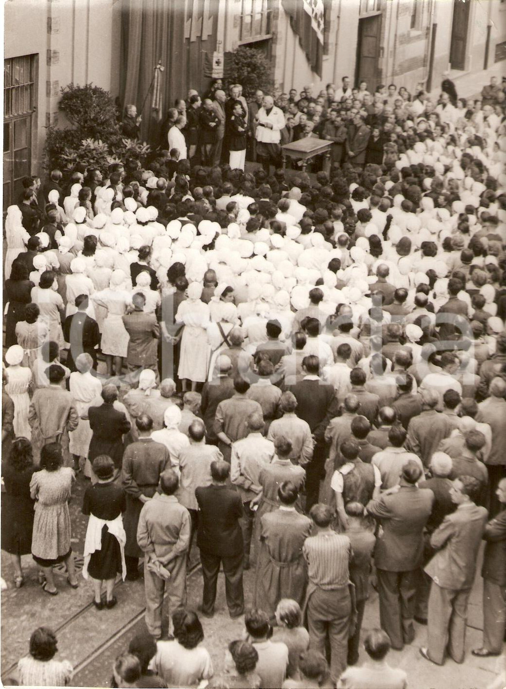 Fotografia d'epoca originale 1942 MILANO Federale Andrea IPPOLITO agli stabilimenti CARLO ERBA *Foto 18x13 1