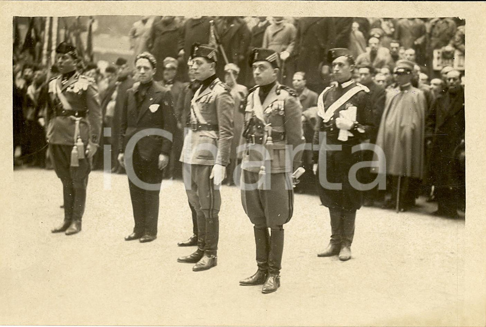 Fotografia d'epoca originale 1928 MILANO Cerimonia pubblica con alti esponenti del PNF *Fotografia 18x13 1