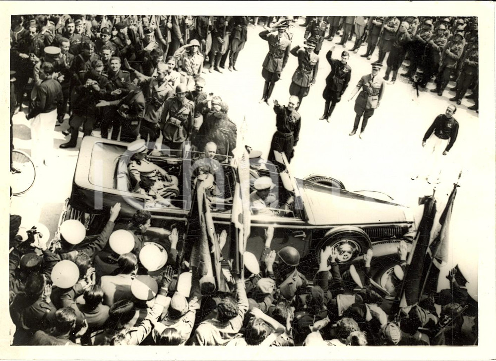 Fotografia d epoca originale 1938 PADOVA Folla acclama passaggio del RE alla Fiera 1