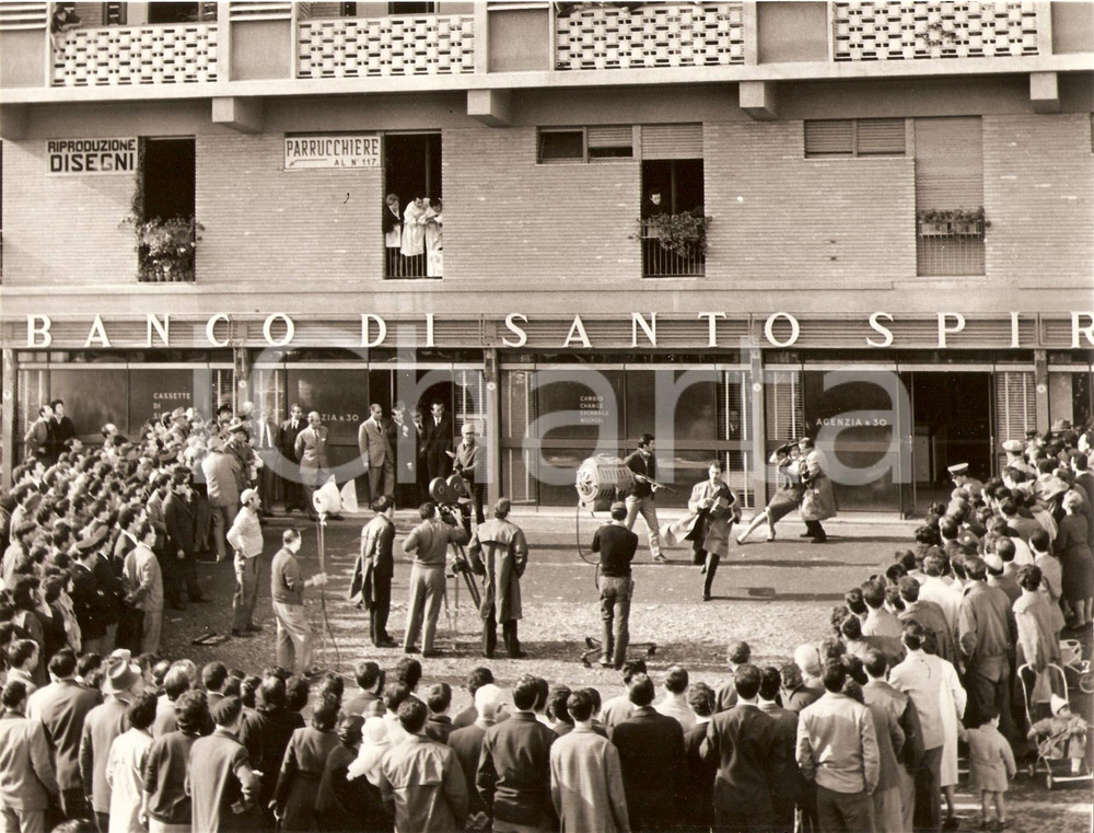 Fotografia d'epoca originale 1961 GLI INCENSURATI Scena rapina FRANCESCO GIACULLI 1