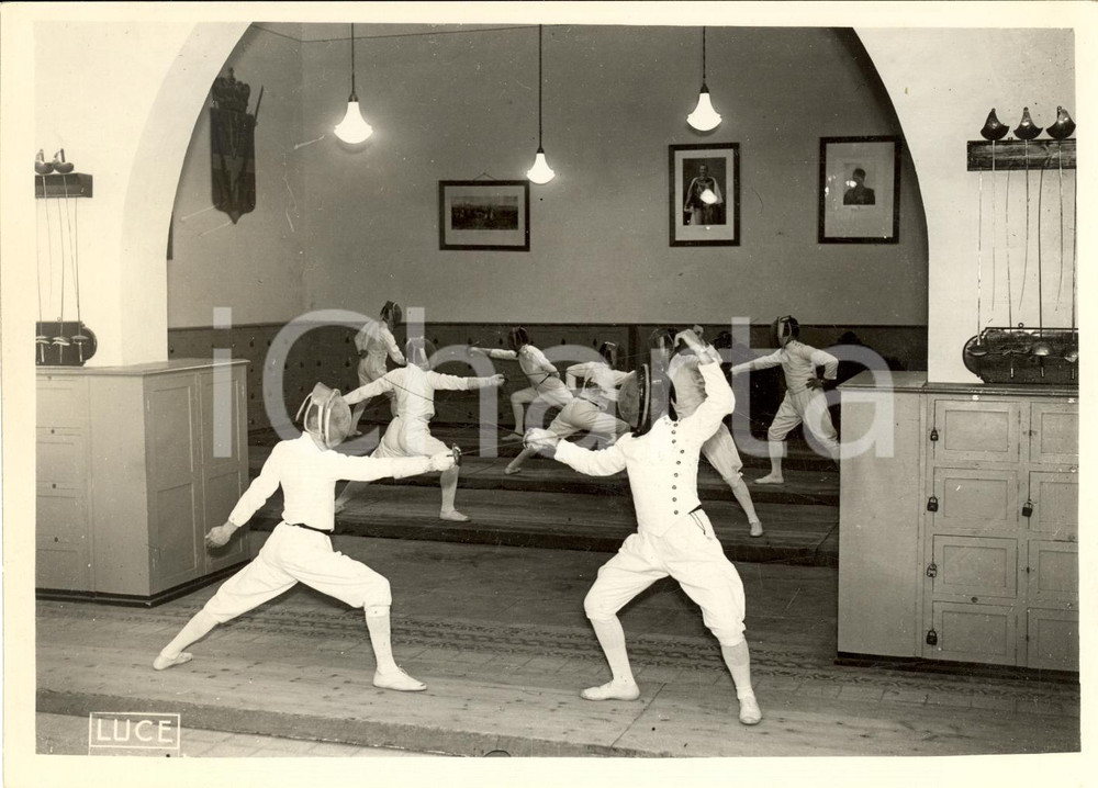 Fotografia d'epoca originale 1940 ROMA Allievi di scherma alla Scuola Militare FOTO 1