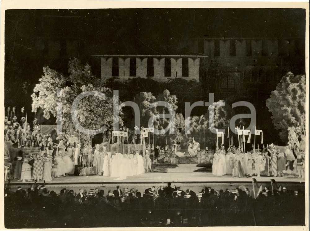 Fotografia d'epoca originale 1937 MILANO Primo atto LOHENGRIN di Richard WAGNER al CASTELLO SFORZESCO *Foto 1