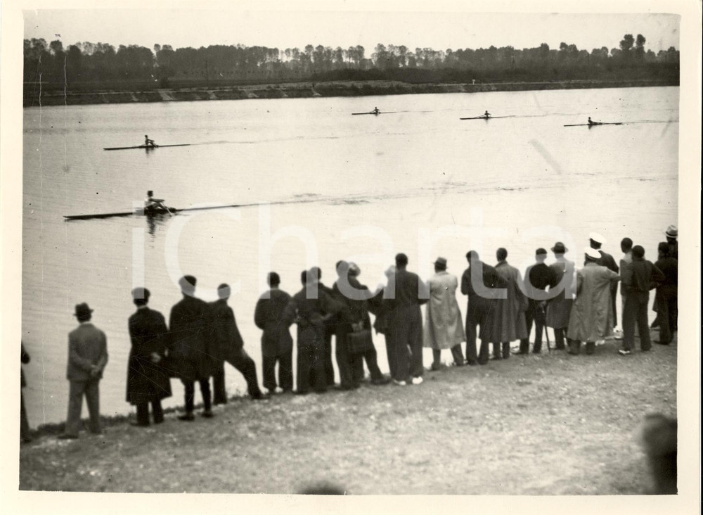 Fotografia d'epoca originale 1936 MILANO IDROSCALO CANOTTAGGIO Riccardo STEINLEITNER vince Coppa Avvenire 1