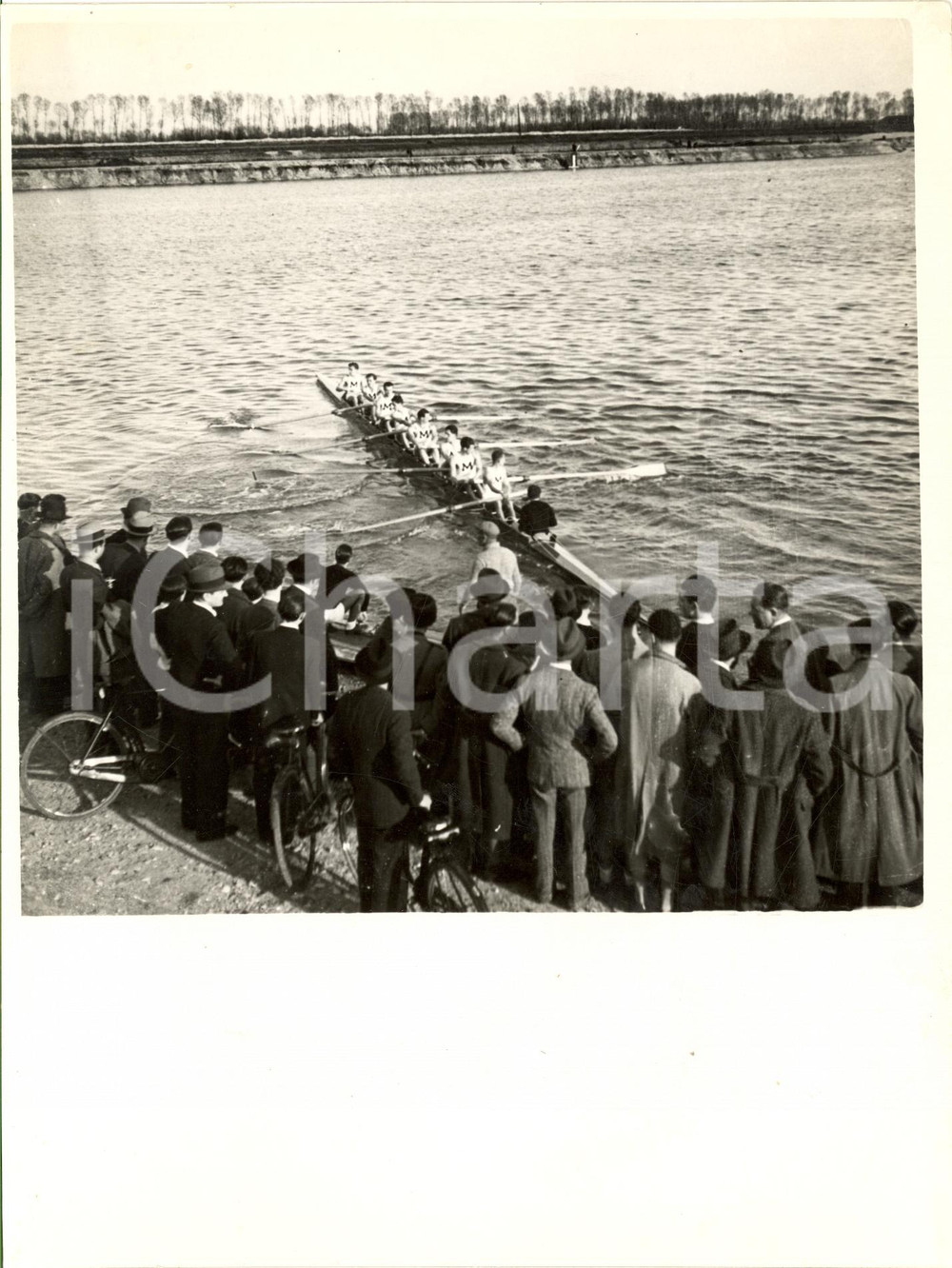 Fotografia d'epoca originale 1936 MILANO Canottaggio del GUF Partenza Otto di Milano 1