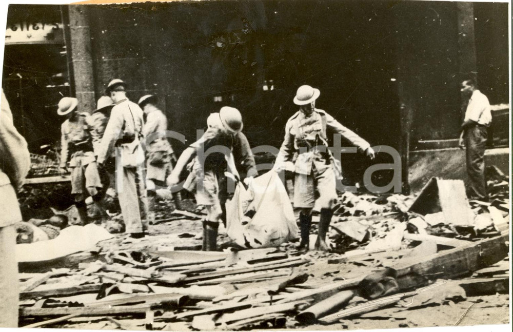 Fotografia d'epoca originale 1937 SHANGAI Raid aereo sull'International Settlement 1