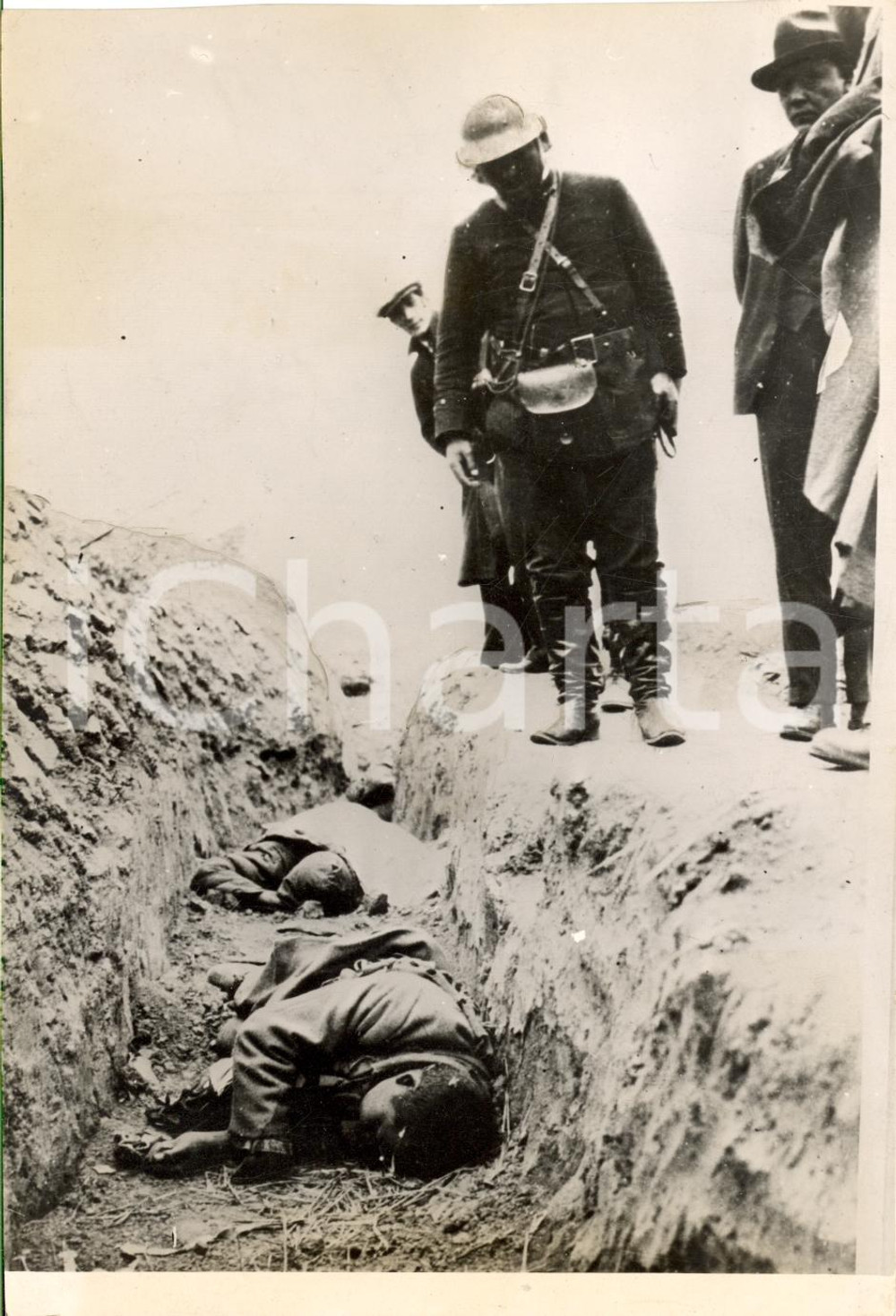 Fotografia d epoca originale 1937 CINA Guerra CINOGIAPPONESE Cadaveri bambinisoldato morti in trincea Foto 1