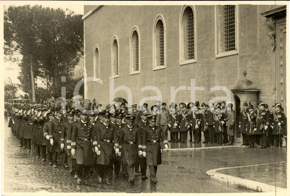 Fotografia d epoca originale 1931 ROMA Cadetti GIAPPONESI sfilano sotto la pioggia Fotografia 1