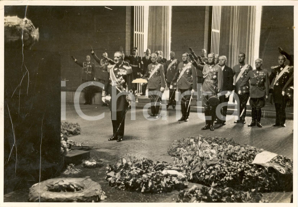Fotografia d epoca originale 1938 BERLIN Ammiraglio ungherese Miklos HORTHY a Monumento Caduti Tedeschi FOTO 1