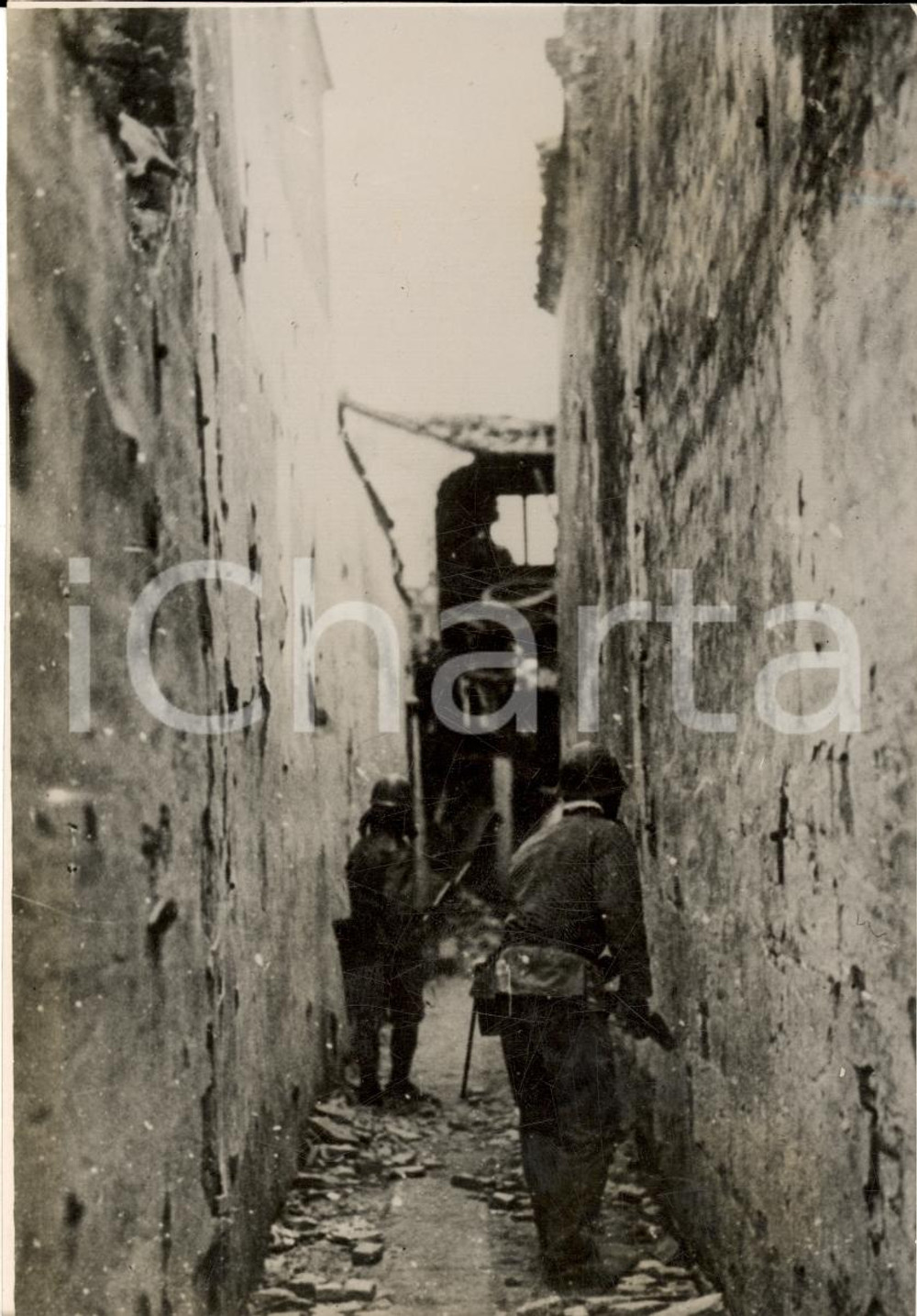 Fotografia d epoca originale 1937 SHANGHAI SinoJapanese war Looking for Chinese snipers Fotografia 1