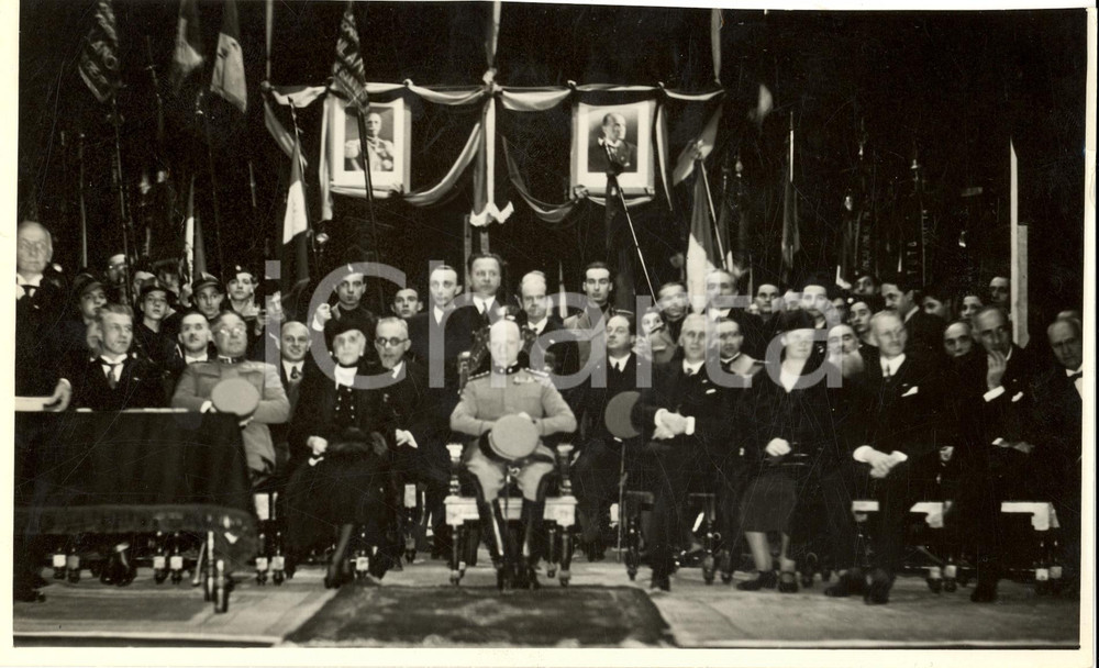 Fotografia d epoca originale 1932 MILANO Raduno SocietÃ  DANTE ALIGHIERI al Teatro FILODRAMMATICI Fotografia 1