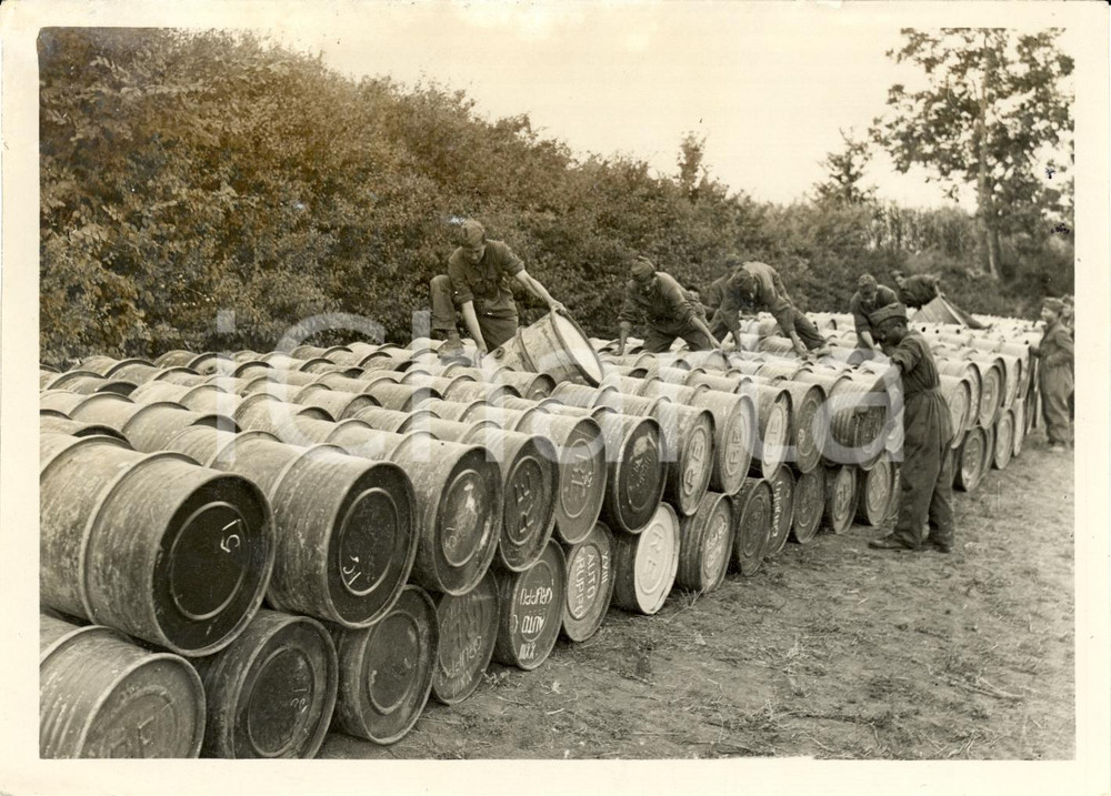 Fotografia d epoca originale 1939 ALTAVILLA MONFERRATO AL Deposito fusti benzina militare Fotografia 1