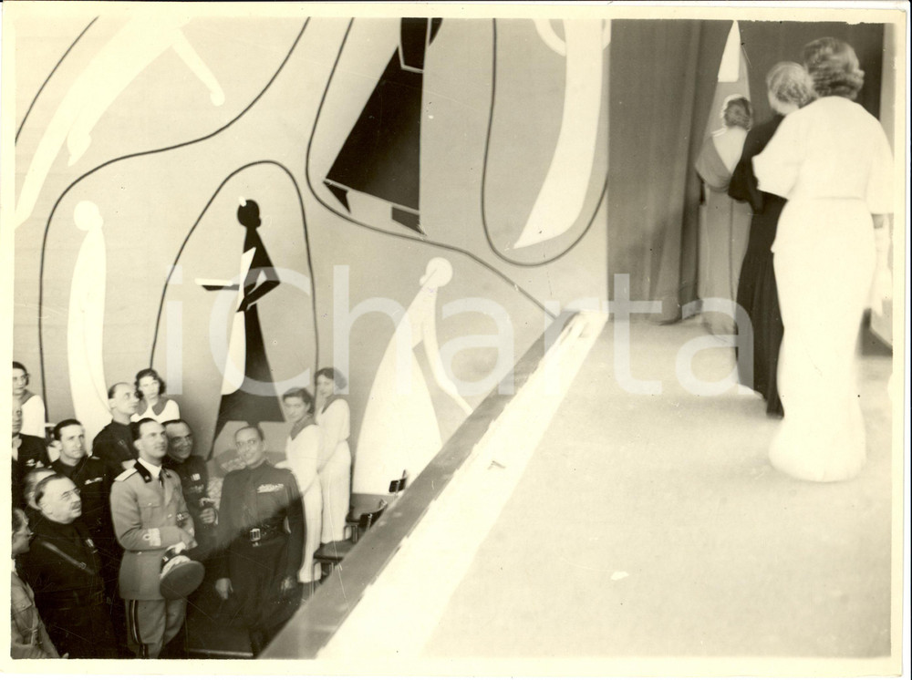 Fotografia d epoca originale 1935 MILANO Fiera Campionaria  Umberto II sfilata padiglione ITALRAYON Foto 1