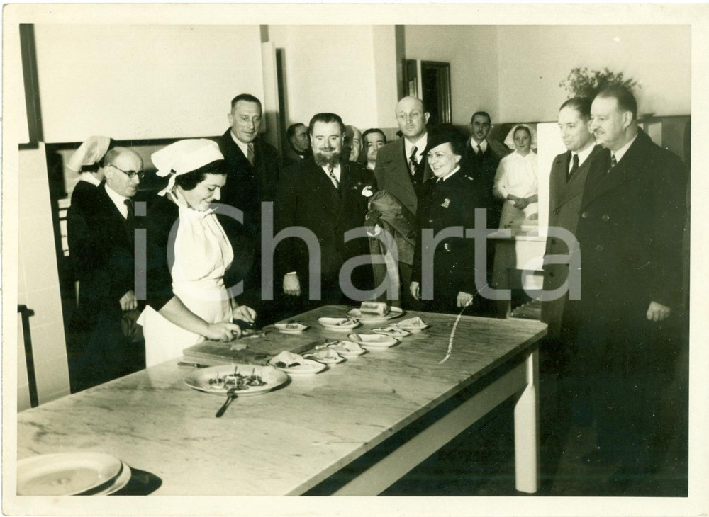 Fotografia d epoca originale 1937 GENOVA Attilio TERUZZI visita Casa della Giovane Fascista Fotografia 1