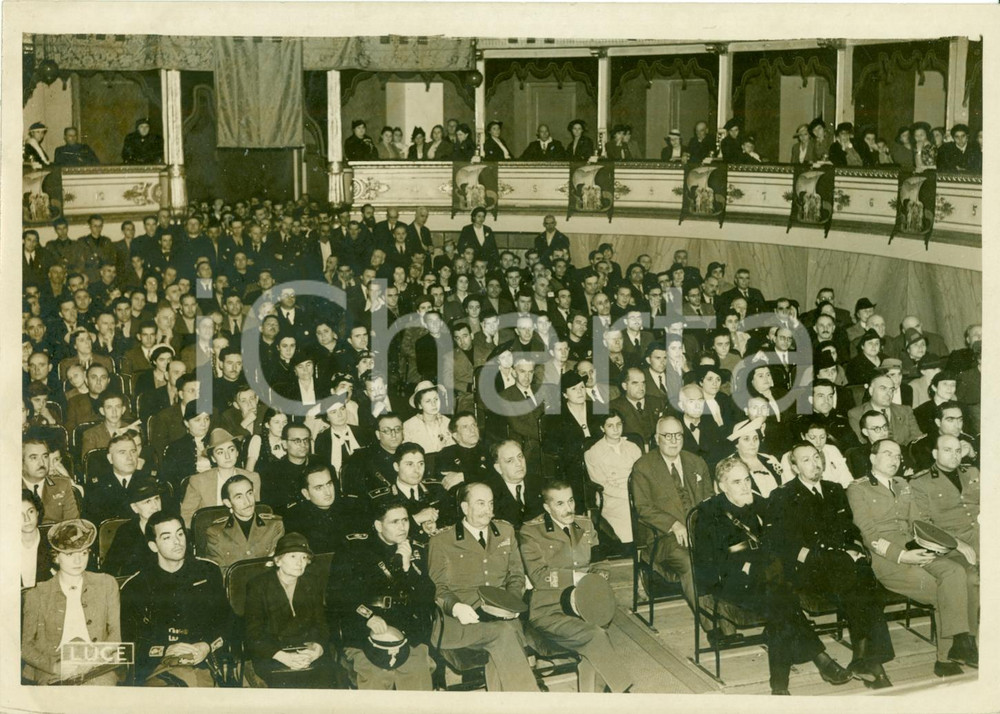 Fotografia d epoca originale 1925 ca SAVONA Raniero PAULUCCI DI CALBOLI al teatro CHIABRERA Fotografia 1
