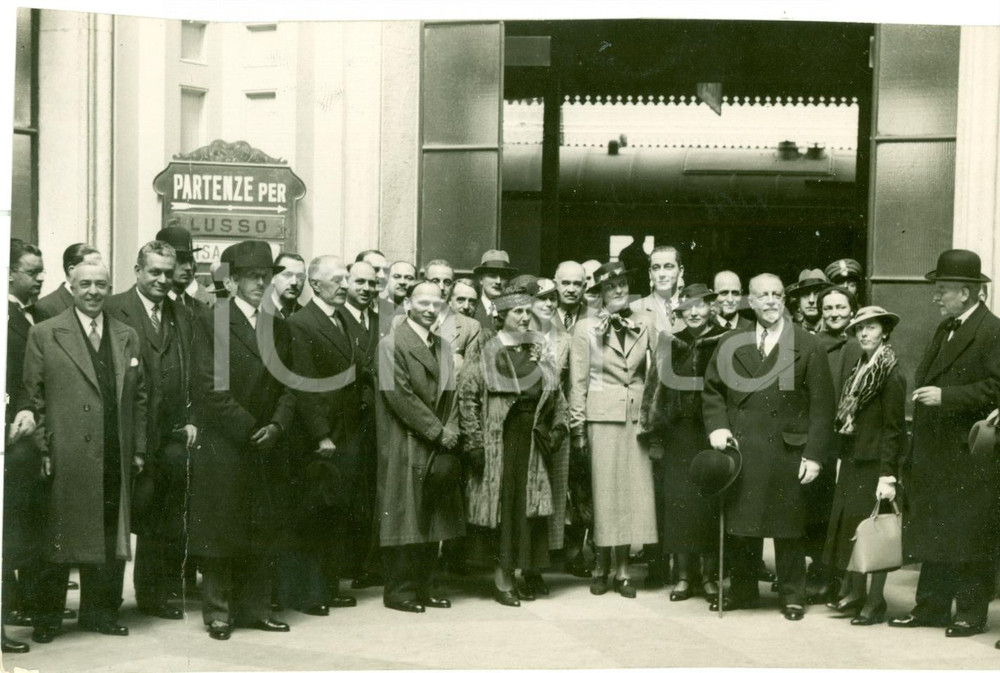 Fotografia d epoca originale 1935 GENOVA Giuseppe VOLPI in stazione con industriali francesi Fotografia 1
