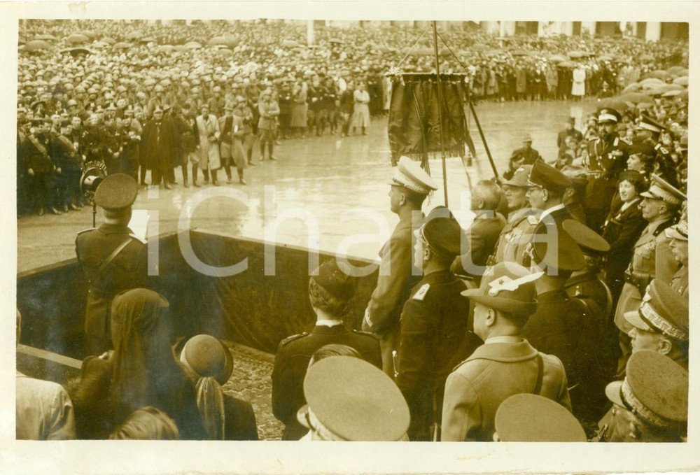 Fotografia d epoca originale 1940 GENOVA Principe Umberto II a una commemorazione militare Fotografia 1