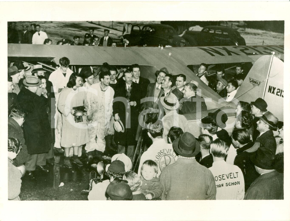 Fotografia d epoca originale 1938 ROOSEVELT FIELD NEW YORK John JONES ballerino TIP TAP traversata aerea 1