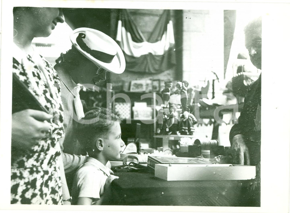 Fotografia d epoca originale 1938 MILANO Bambini visitano Mostra del Giocattolo FOTOGRAFIA 1