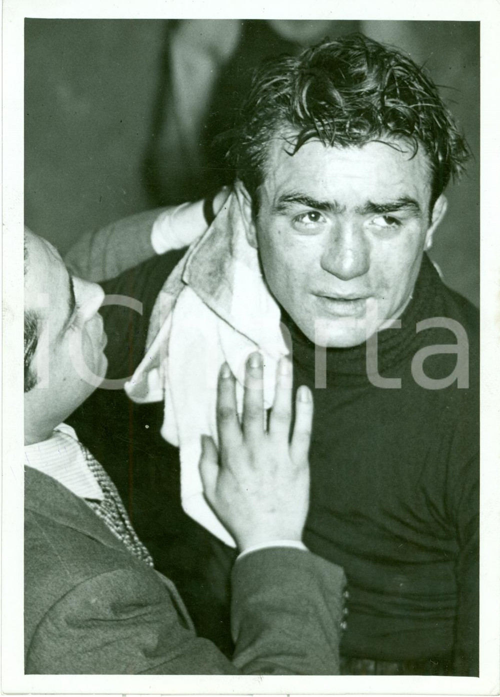 Fotografia d epoca originale 1939 MILANO Boxe Pugile Saverio TURIELLO si prepara vs Marcel CERDAN Fotografia 1