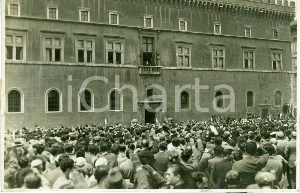 Fotografia d epoca originale 1930 ca ROMA Folla acclama il DUCE al balcone di Palazzo VENEZIA Fotografia 1