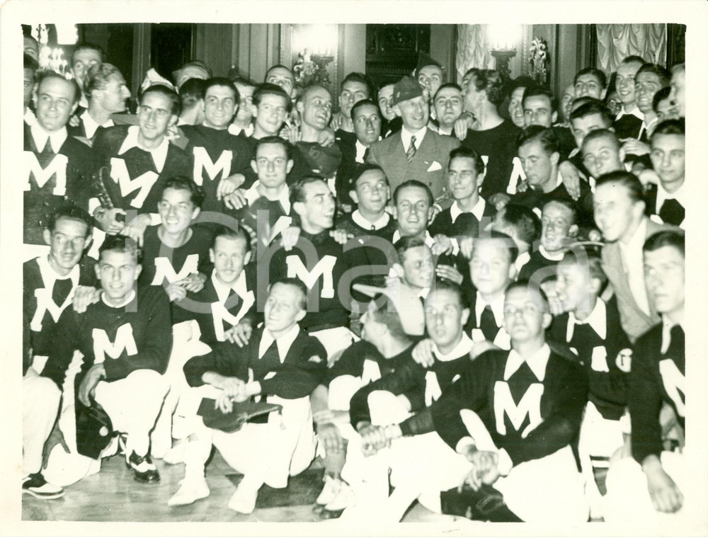 Fotografia d epoca originale 1936 MILANO PodestÃ  Guido PESENTI con squadra GUF  Ugo PEPE  Fotografia 1