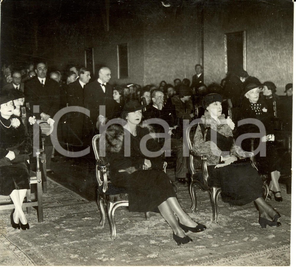 Fotografia d epoca originale 1936 NAPOLI Principessa PIEMONTE e Duchessa AOSTA a conferenza EDMONDO ROSSONI 1