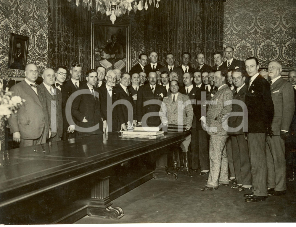 Fotografia d epoca originale 1932 ROMA Achille STARACE riceve Associazione Nazionale EX GRANATIERI Foto LUCE 1