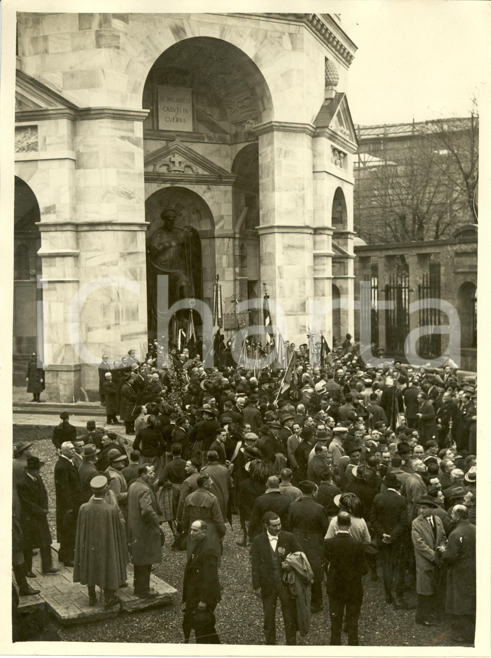 Fotografia d epoca originale 1929 MILANO Anniversario VITTORIA Cerimonia con autoritÃ  al Monumento ai Caduti 1