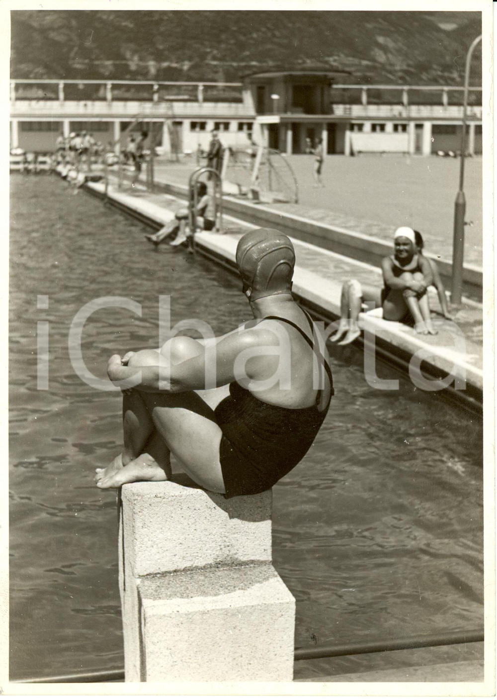 Fotografia d epoca originale 1938 BOLZANO Scorcio della piscina del lido con bagnanti Fotografia 1